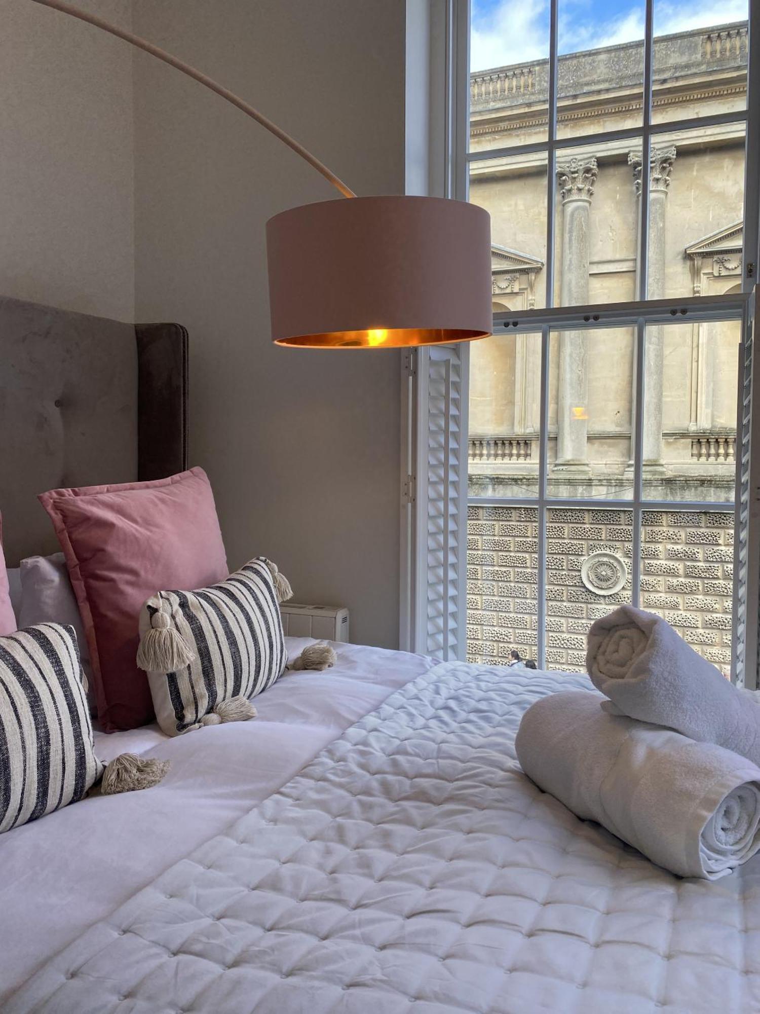Roman Bath View, Bath Keys 외부 사진